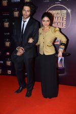 Zoa Morani at Cosmopolitan Fun Fearless Female & Male Awards in Mumbai on 19th Feb 2012 (139).JPG